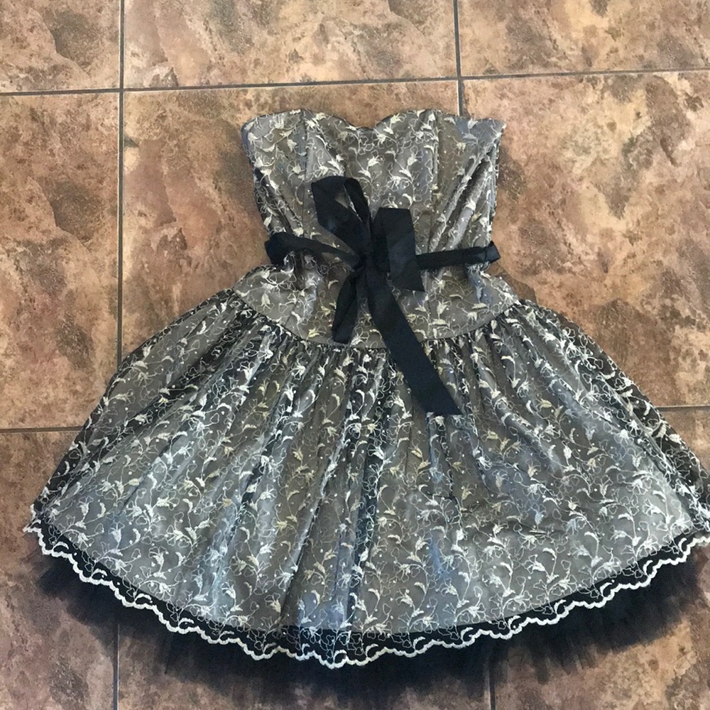 Ballerina-style formal dress with corset back